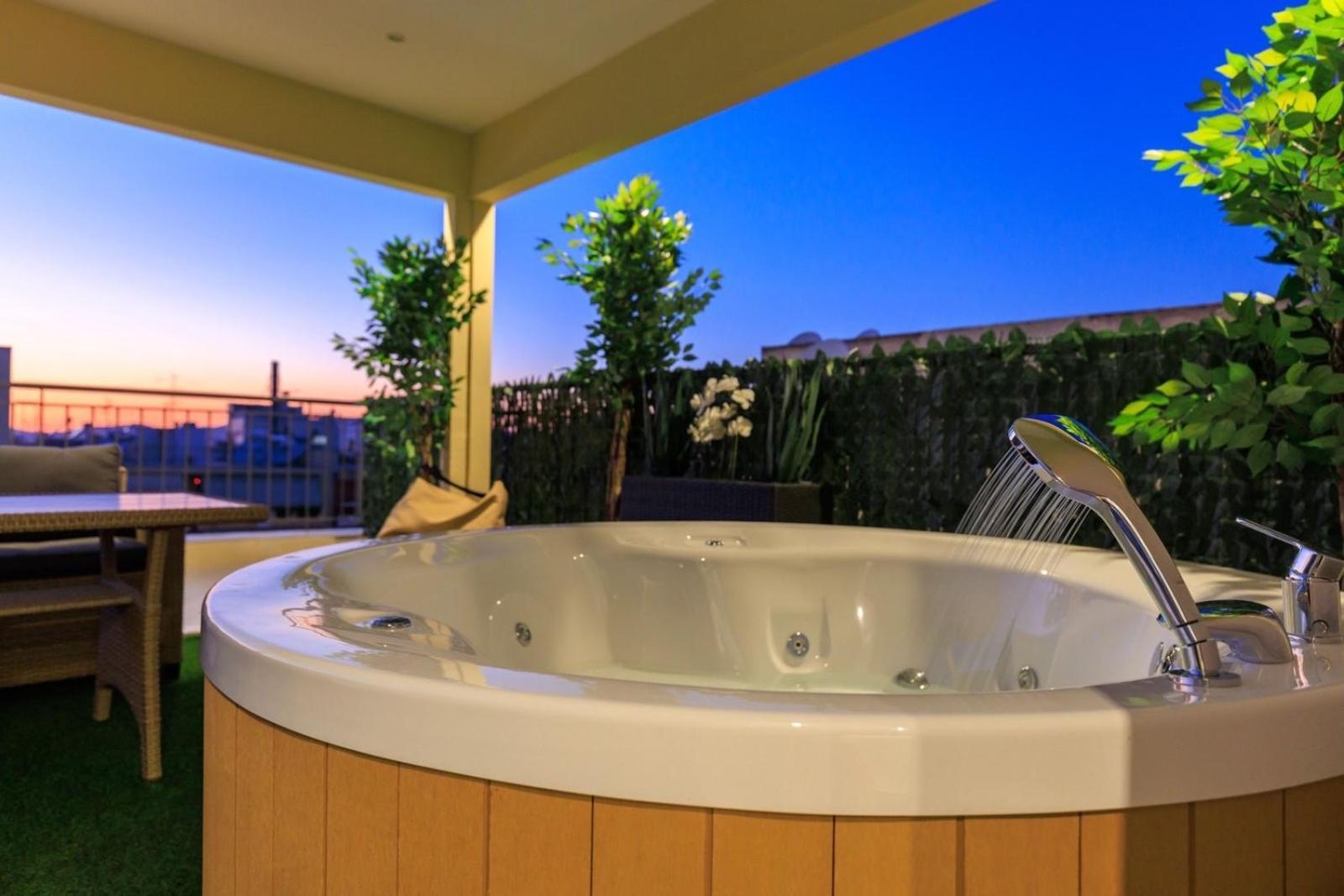 Aiolos Super Lux Suite Jucuzzi Nea Smyrni Centre Athens Luaran gambar